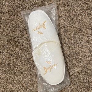 White Disposable Spa Slippers with Gold Logo